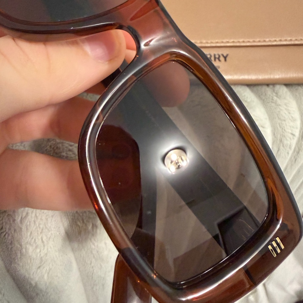 Burberry brown oversized Sunglasses - Picture 5 of 10